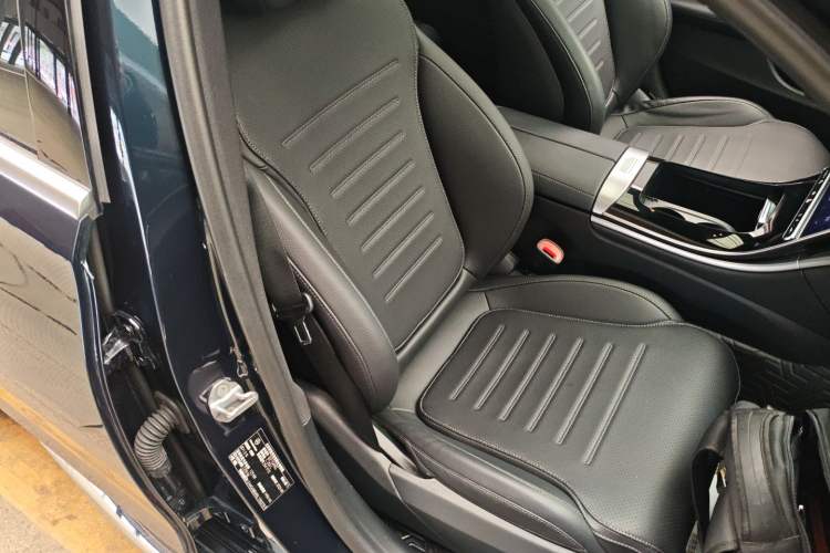 Used Mercedes-Benz C-Class 2022 Restyled C 200 L Sport Edition Right Front Seat