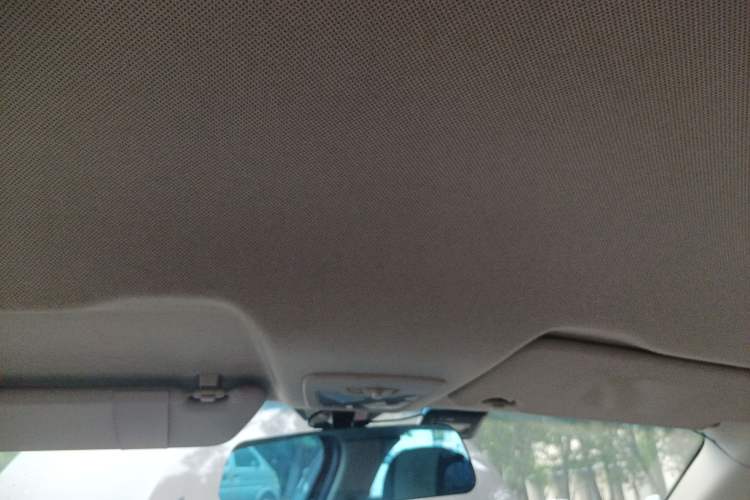 Used Baojun 630 2013 1.5L manual standard version