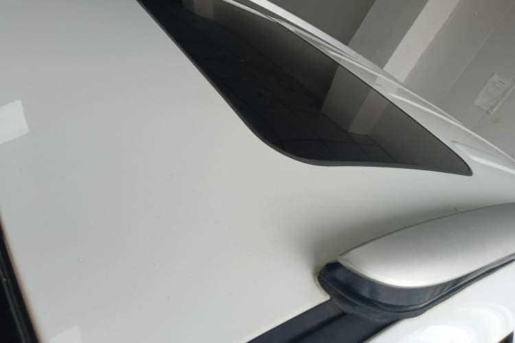 Used Geely Auto Vision X6 2016 1.8L Manual Luxury Model Roof