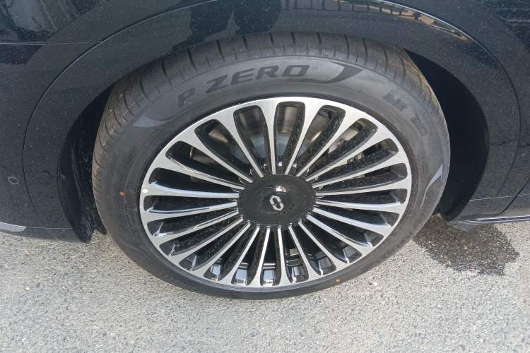 Used Hima AITO M9 2025 Extended-Range Ultra Version 52 kWh 6-Seater Left Front Wheel Hub