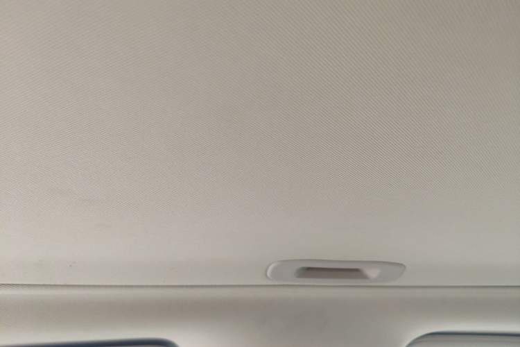 Used BYD Song 2020 Classic Edition 1.5T Manual Luxury Model Headliner