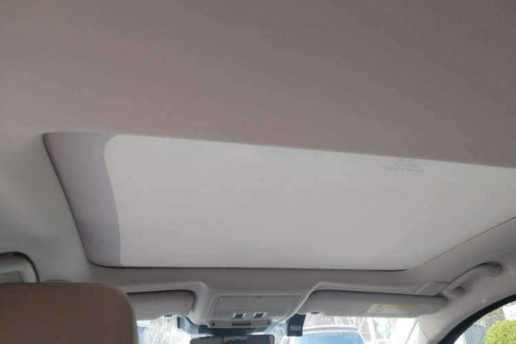 Used Jaguar XFL 2024 2.0T P250 Two-Wheel Drive Prestige Luxury Edition