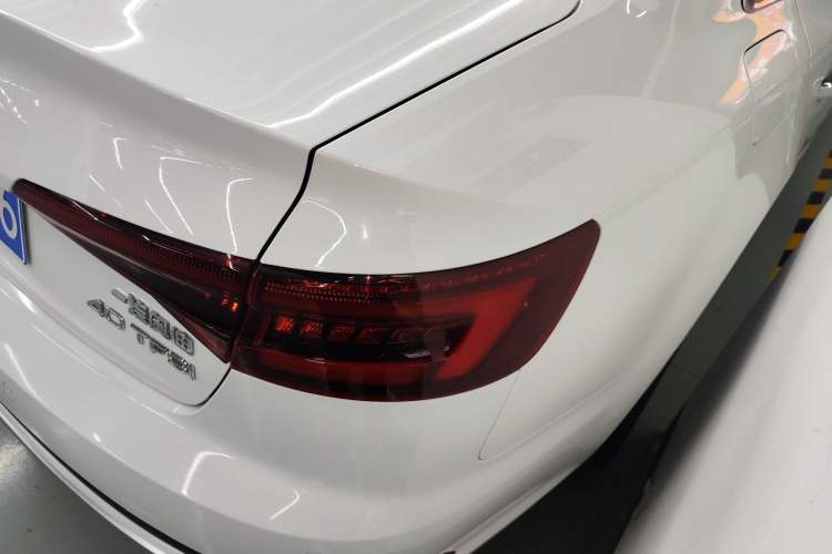 Used Audi A4L 2019 40 TFSI Fashion Version China V

