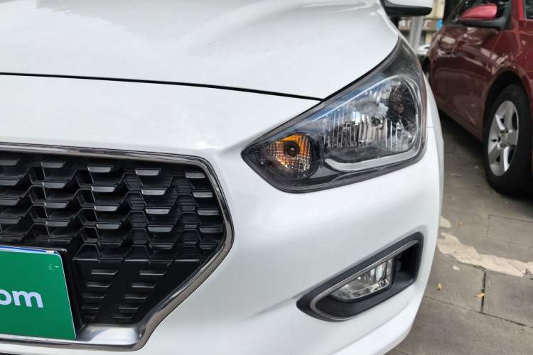 Used Hyundai Verna (older generation) 2017 1.4L Manual Huancai Edition China V Standard Left Front Headlight