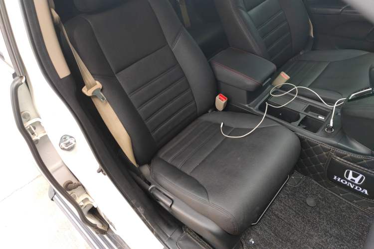 Used Honda CR-V 2016 2.0L Two-Wheel Drive Classic Edition