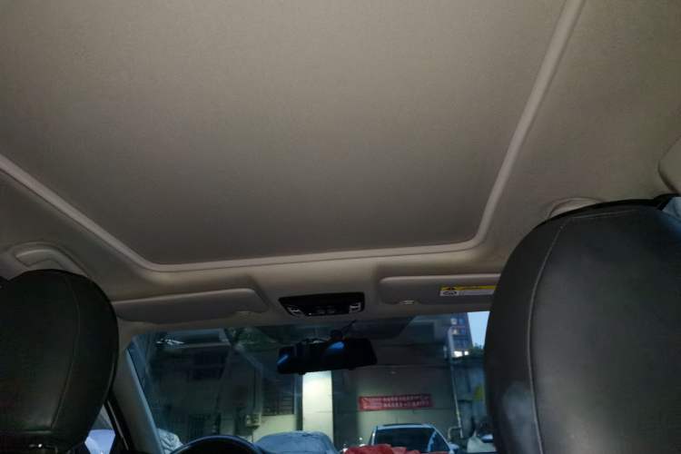 Used Honda Vezel 2020 1.5L CVT Elite Edition Headliner