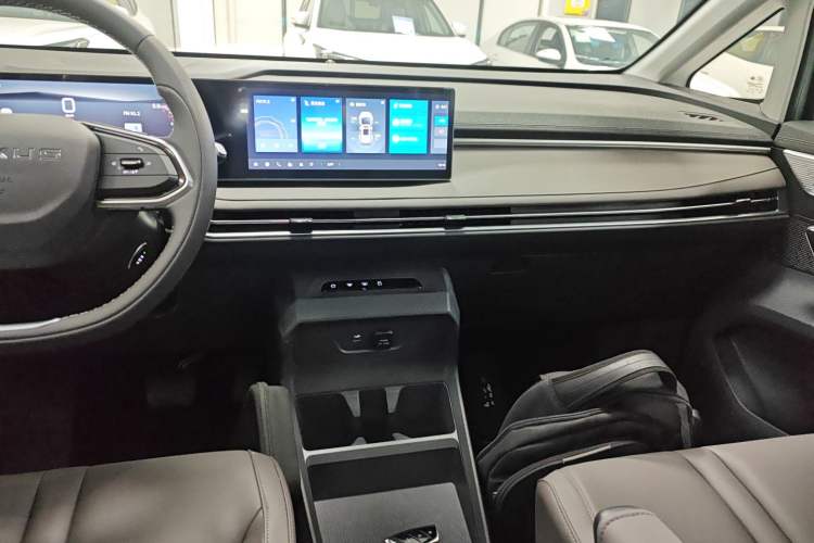 Used SAIC MAXUS Dajia 7 2024 Revised Version Super Hybrid Long-Range Edition Enjoyment Version
