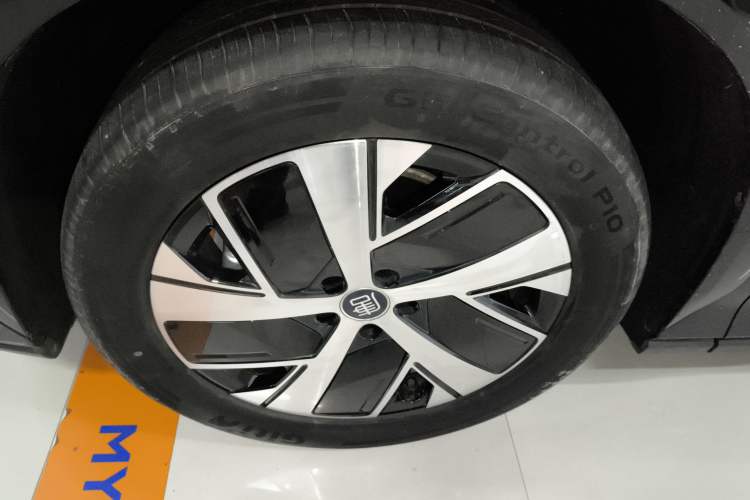 Used BYD Tang L 2025 DM 215KM LiDAR Flagship Model