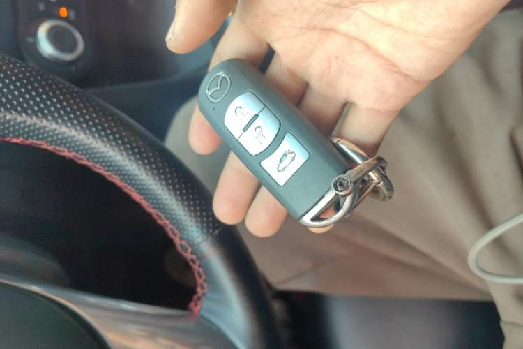 Used Mazda 3 Axela 2016 Sedan 1.5L Automatic Comfort Model Vehicle Key