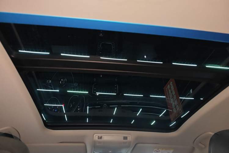 Used Volkswagen Magotan 2017 330TSI DSG Luxury Model Headliner