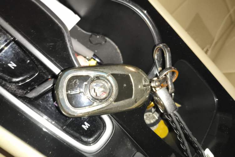 Used Buick Regal 2020 552T Elite Edition Vehicle Key