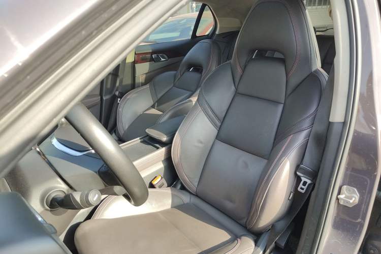 Used Lynk & Co 02 2019 High-Energy Edition 2.0T Automatic Two-Wheel Drive Zhaoban Model China VI Standard Left Front Seat