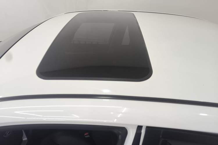 Used Geely Auto Vision 2017 1.5L Manual Happiness Edition Roof