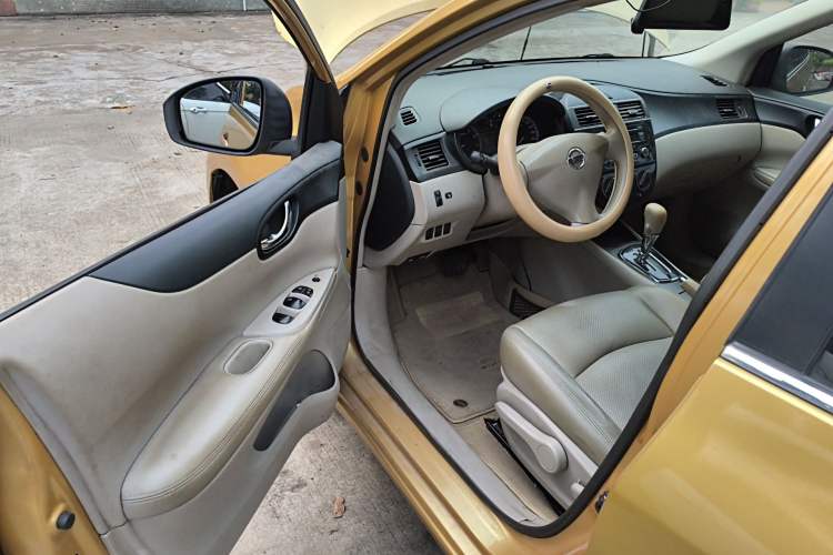 Used Nissan Tiida 2011 1.6L CVT Comfort Model Driver Seat