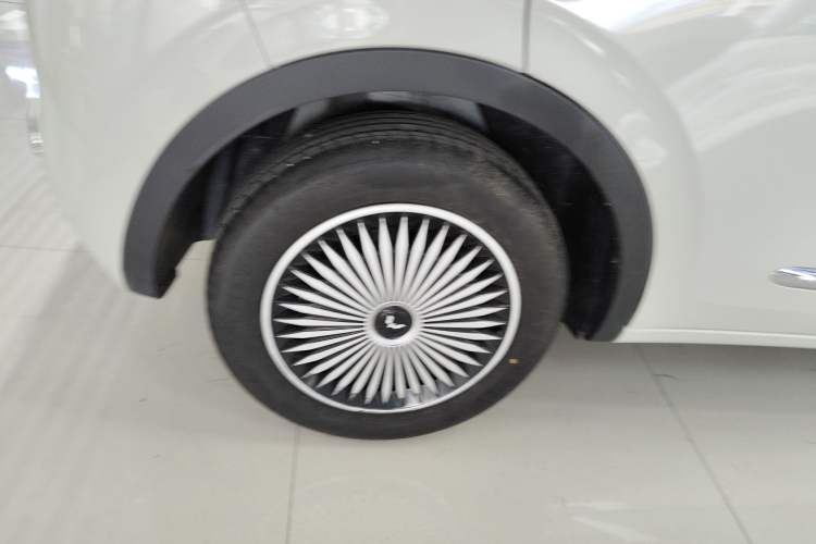 Used Wuling Bingo 2024 333 km Enjoyment Version Right Rear Wheel Hub