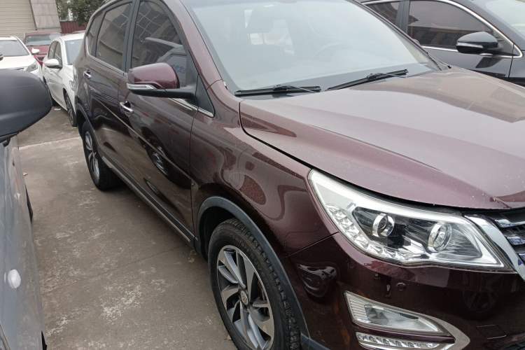 Used Baojun 560 2015 1.8L manual luxury version