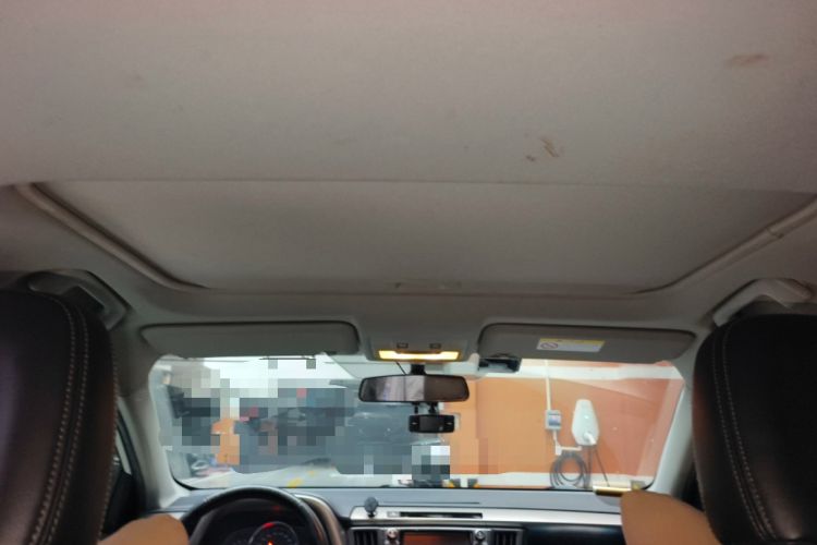 Used Toyota RAV4 2013 2.0L CVT Four-Wheel Drive New Edition