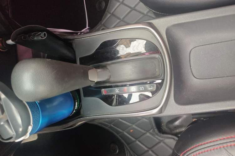 Used Honda Greiz 2016 1.5L CVT Classic Edition
