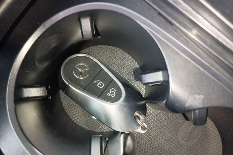 Used Mercedes-Benz C-Class 2022 C 260 L Sport Edition Vehicle Key