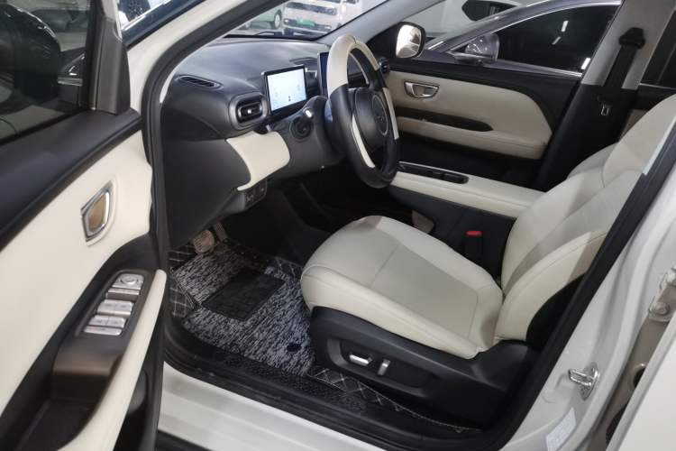 Used Wuling Bingo PLUS 2024 510 km Range 5-Seater Version Left Front Seat