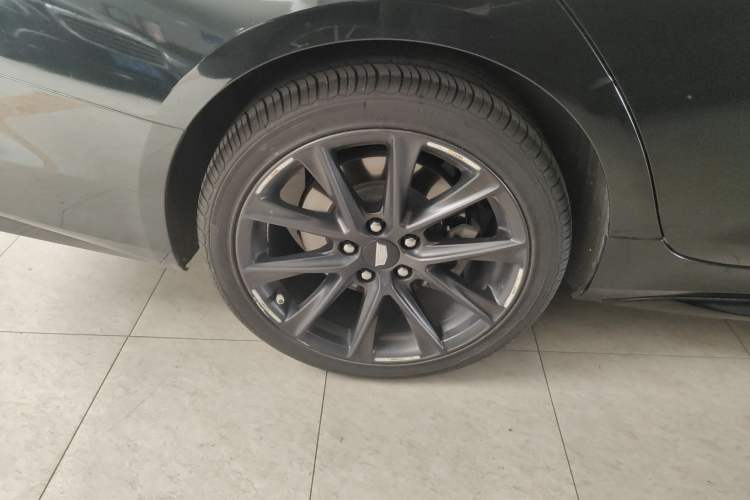 Used Cadillac CT4 2020 28T Elite Edition Right Rear Wheel Hub