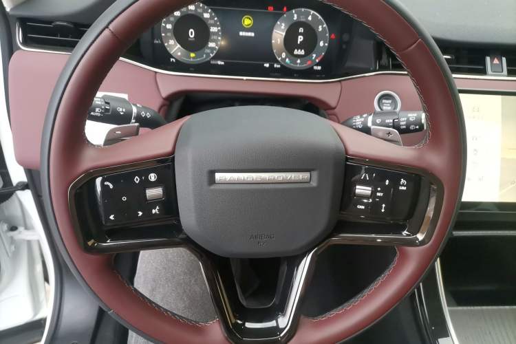 Used Land Rover Range Evoque 2024 Aurora L 249 PS Prestige Light-Chasing Edition
