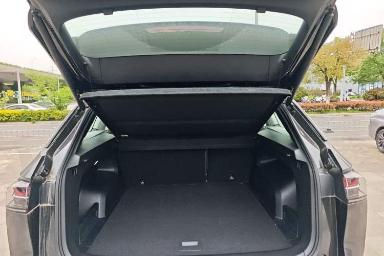 Used Volkswagen Tavendor 2023 380TSI Four-Wheel Drive R-Line Cruise Edition