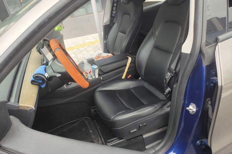 Used Tesla Model Y 2021 Revised Version 2 Long-Range All-Wheel-Drive Edition Left Front Seat