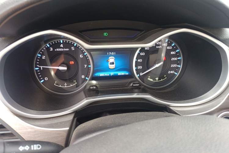Used Geely Auto Emgrand 2017 Sedan Million Edition 1.5L CVT Luxury Model Instrument Cluster