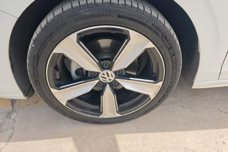 Used Volkswagen Bora 2023 300TSI DSG Prestige Edition Exterior 4