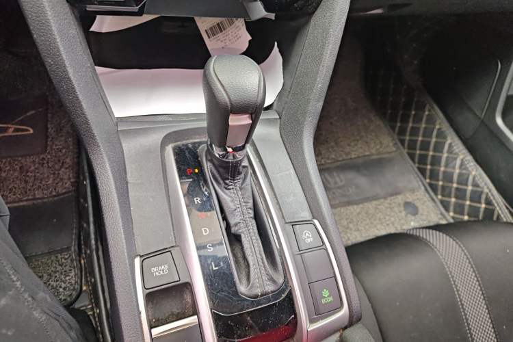 Used Honda Civic 2019 220TURBO CVT Dynamic Edition China VI Emission Standard Gear Lever