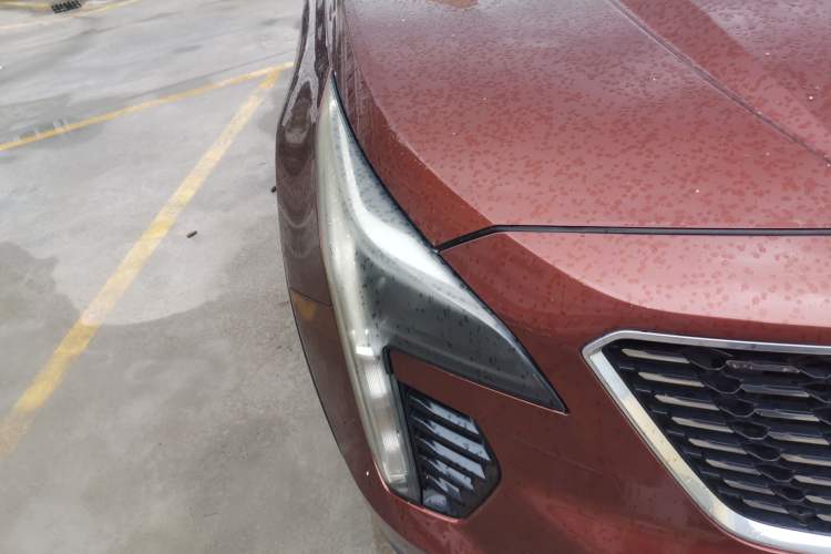 Used Cadillac XT4 2018 28T Two-Wheel Drive Tech Version
