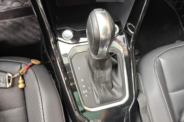 Used Volkswagen T-ROC 2020 280TSI DSG Two-Wheel Drive Comfort Version