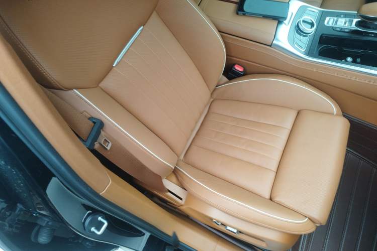 Used Hongqi H9 2023 2.0T Smart Connect Flagship Edition
