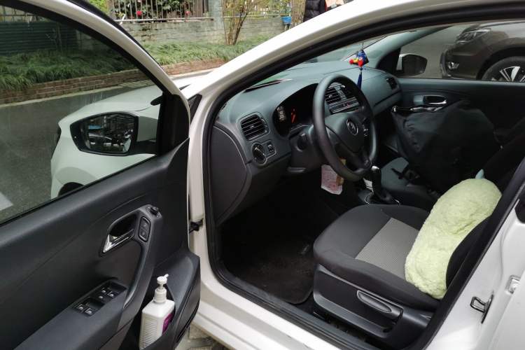 Used Volkswagen Polo 2016 1.4L Automatic Trendy Model Driver Seat