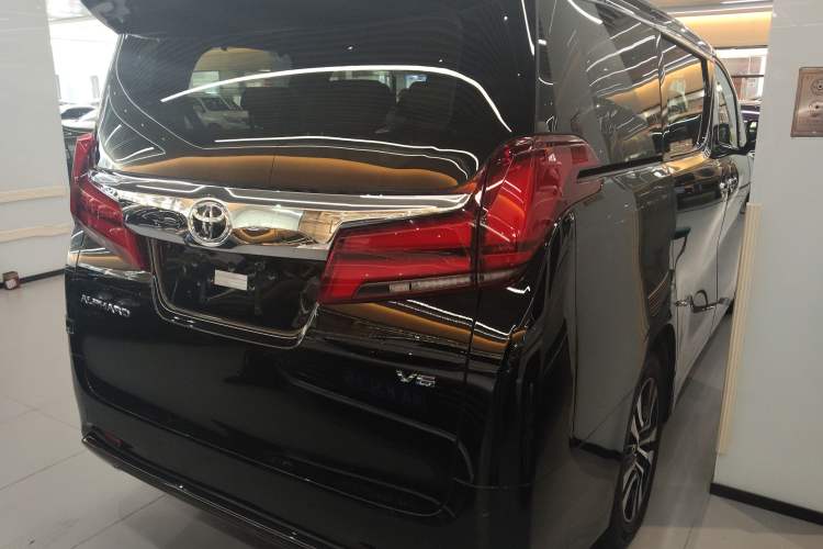 Used Toyota Alphard 2018 Revised Version 3.5L Luxury Edition