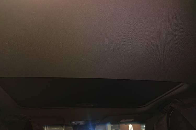 Used Toyota Avalon 2019 Dual-Engine 2.5L Luxury Edition China VI Standard