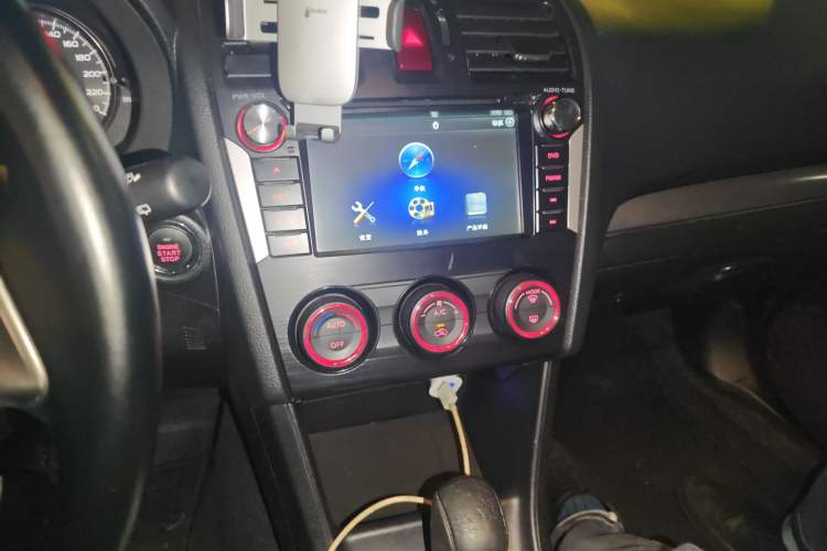 Used Subaru XV 2014 2.0i Luxury Navigation Edition Audio And AC Panel