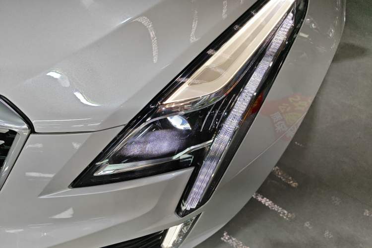 Used Cadillac XT5 2022 2.0T Two-Wheel Drive Luxury Version