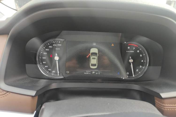 Used Roewe i6 2017 20T Automatic Internet ZhiZun Edition