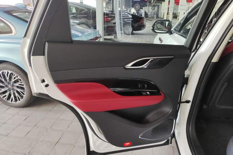 Used Hongqi HS3 2024 1.5T Zhiwei Edition