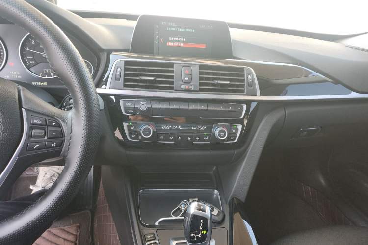 Used BMW 3 Series GT 2018 320i Sport Edition
