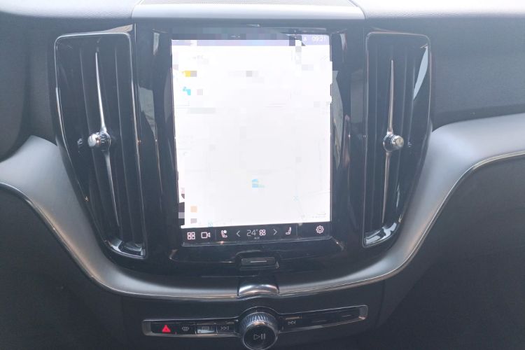 Used Volvo XC60 2025 B5 4x4 Smart Luxury Edition
