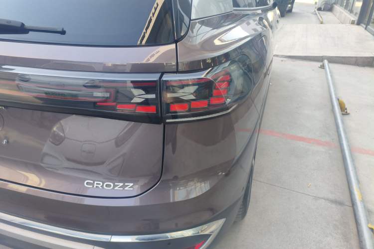 Used Volkswagen ID.6 CROZZ 2022 Long-Range PRO Edition Right Rear Taillight