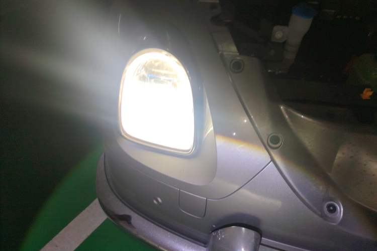 Used ORA Ballet Cat 2023 401 km Luxury Version Right Front Headlight