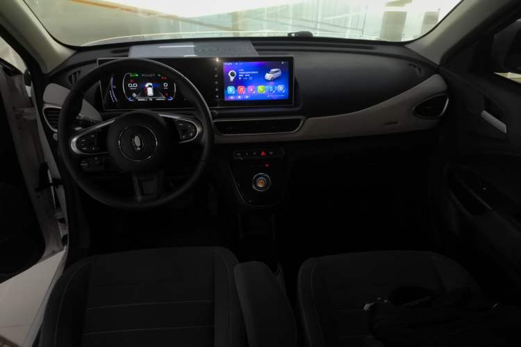 Used ORA White Cat 2020 305 km Luxury Version Center Console