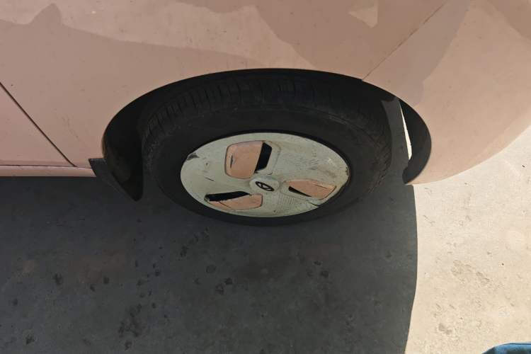 Used Chery QQ Ice Cream 2022 120km Conical Shape Lithium Iron Phosphate