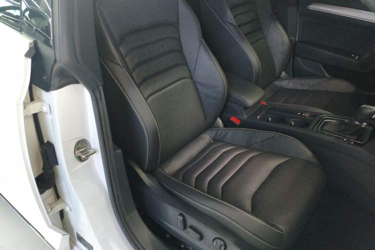 Used Volkswagen FAW-Volkswagen CC 2020 330TSI Glamour Edition China VI Standard Right Front Seat