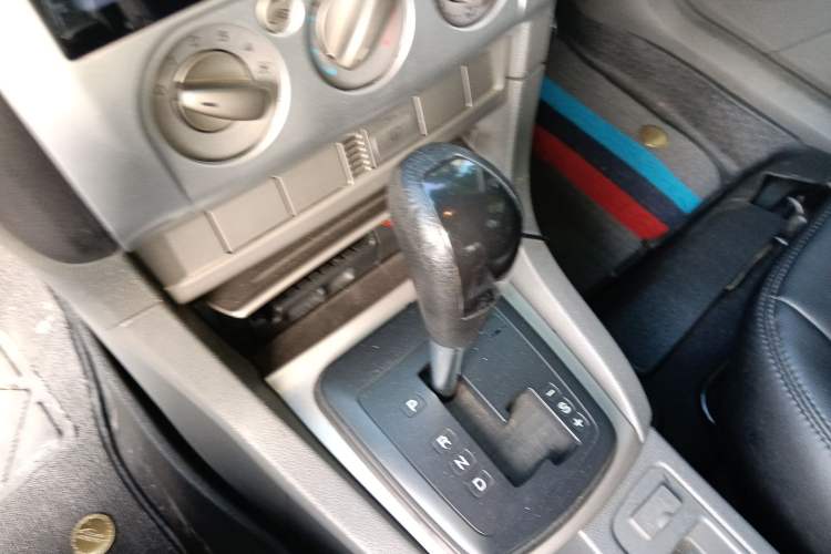 Used Ford Focus 2012 Hatchback Classic 1.8L Automatic Base Model Gear Lever