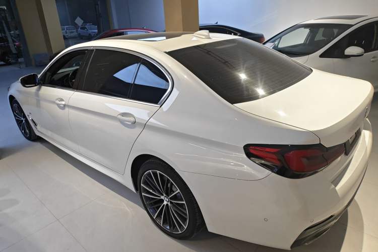 Used BMW 5 Series 2022 Restyled 530Li Leading Edition M Sport Package
